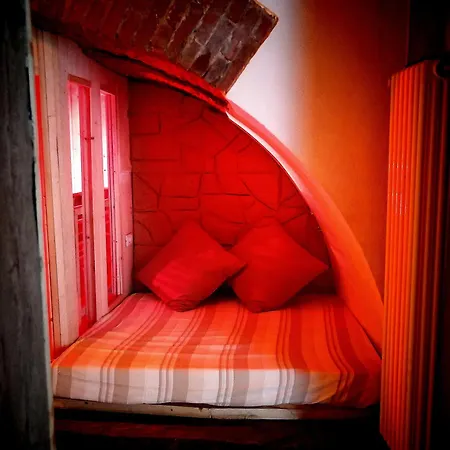 Oasi Tra Le Mura Apartmán Asti